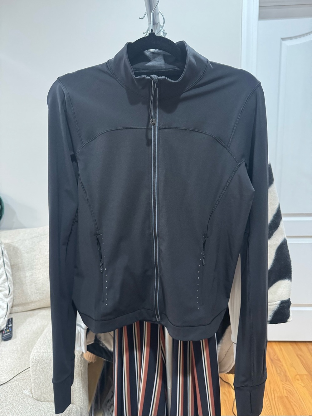 Lululemon Lightweight Running
Jacket (Black Size 8)